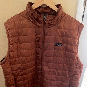 Patagonia Nanopuff Vest Size XL, Orange